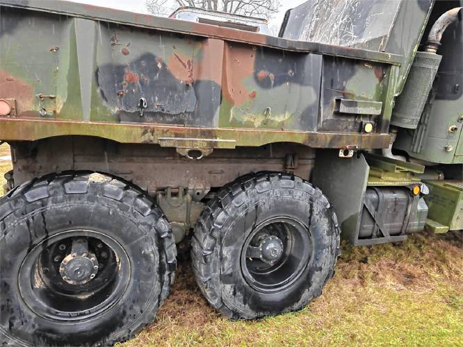 Hawley is auctioning off a 1990 BMY-Harsco M9229A2 6x6 military dump truck.